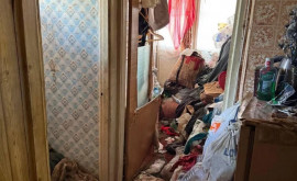 Apartament plin cu gunoaie la Buiucani Vecinii au bătut alarma