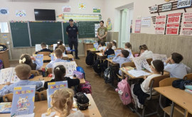 Lecții de siguranță pentru noul an școlar pompierii și salvatorii pregătesc copiii să facă față pericolelor