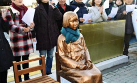 Япония отзывает посла в Южной Корее изза памятника 