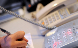 Doar 7 servicii consulare moldovenești au telefoane de urgență