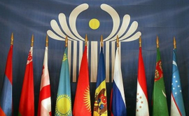 Депутат предлагает вывесить флаг СНГ на правительственных зданиях