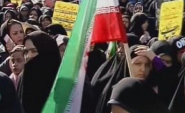 Сотни тысяч иранцев вышли на митинги против Трампа
