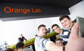 Orange Digital LAB proiect inovativ pentru educaţia digitală a tinerilor