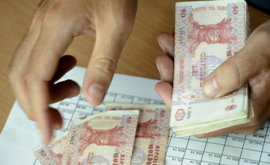 На сколько за год выросли средние зарплаты в Молдов