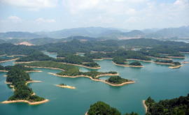 Затопленные древние города уникальное озеро в Китае ФОТО