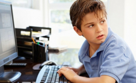 Полиция рекомендует сообщать о подозрительных контактах детей в интернете