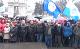 Protest la Guvern Angajații Caii Ferată cer achitarea restanțelor salariale