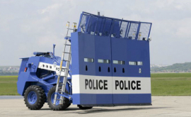 A fost creată o mașină blindată inovatoare de dispersare a protestatarilor