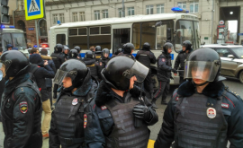 Manifestanţi ai opoziţiei ruse REŢINUŢI la Moscova