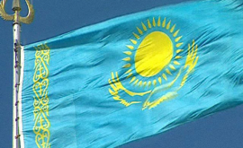 Kazahstan adoptă grafia latină