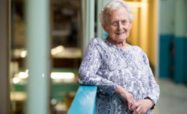 O britanică lucrează de 70 de ani pentru aceeași companie FOTO