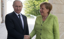 Меркель рассказала Путину когда отменят санкции против России
