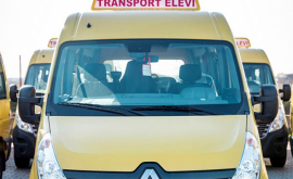 Elevii din Moldova vor fi transportaţi cu microbuze noi