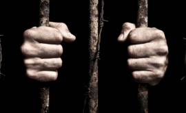 Пожизненных заключенных в Молдове будут освобождать досрочно