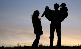 Familiile cu mulți copii ar putea beneficia de indemnizații suplimentare de la stat