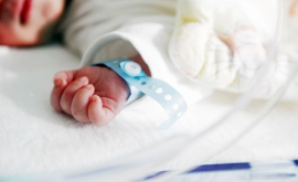 Bebelușul care ar fi ajuns la reanimare din cauza unui vaccin a murit