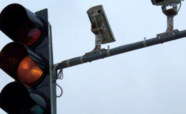 Încă un semafor defect îngreunează circulația în capitală