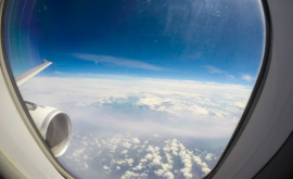 Un zgomot infernal la miez de noapte a pus pe jar pasagerii unui avion FOTO