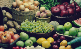 Почем нынче на рынках сезонные фрукты и овощи ФОТО