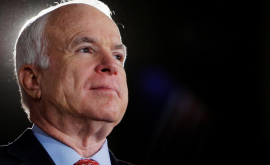 Senatorul american John McCain suferă de cancer cerebral