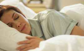Нехватка сна увеличивает объем талии на 3 см