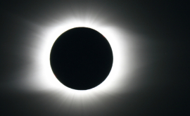 NASA vînează eclipsa de Soare cu avioanele