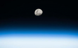 Восход Луны с Международной космической станции