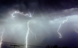 Alerta meteo Moldova ar putea fi lovită de o furtună puternică