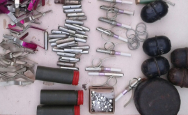 Lot impunător de muniții găsit în casa unui fost angajat MAI FOTO