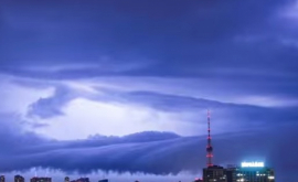 Imagini impresionante ale unei furtuni de noapte la Kiev VIDEO