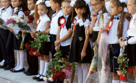 Mii de copii din Moldova vor merge la 1 septembrie în clasa întîi