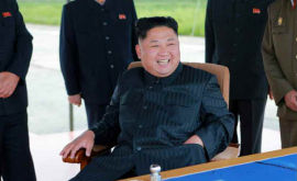 Северокорейские СМИ показали довольного ракетными пусками Ким Чен Ына ФОТО