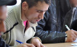 Viaţa migranţilor moldoveni în Rusia ar putea deveni mai grea