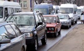 Străzile calitalei au fost invadate de mașini