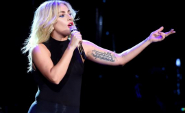 Певица Леди Гага страдает от редкого заболевания