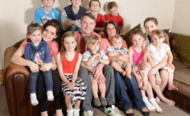 În cea mai numeroasă familie britanică sa născut al 20lea copil FOTO