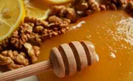 Орех и мед лучшее сочетание для здоровой осени