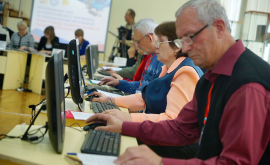 Numărul pensionarilor din Moldova care continuă să lucreze