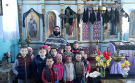 Întro localitate din Moldova un preot a anulat toate taxele bisericești