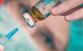 Condamnată la închisoare pentru că refuză săși vaccineze copilul