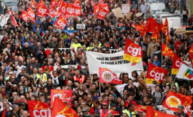 Забастовка во Франции привела к задержке рейсов
