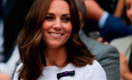 Primele imagini cu Kate Middleton însărcinată cu al treilea copil FOTO