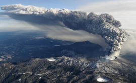 В Японии проснулся островной вулкан ВИДЕО