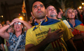 Испания решила приостановить автономию Каталонии
