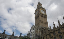 Big Ben din Londra rupe tăcerea sporadic și cu erori