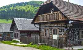Casele în satul din Slovacia crează un decor dintrun alt veac FOTO