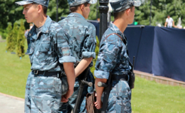 Partidul Nostru Primăria Chişinău achită transportarea poliţiştilor la proteste