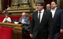 Глава Каталонии намерен распустить местный парламент