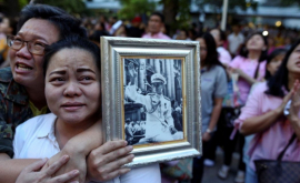 Culorile au revenit în Thailanda după un an de doliu oficial FOTO