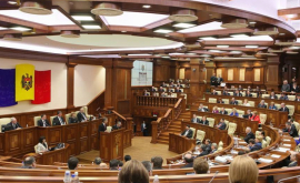 Парламент Молдовы повысил зарплату омбудсменов